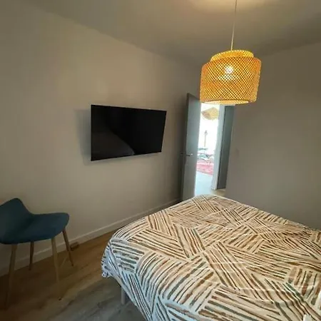 Appartamento Beautiful - Balcony - Close Train And Port *